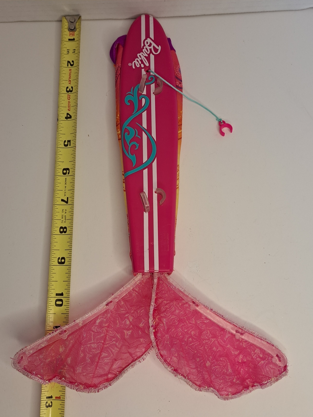 Mattel Barbie Mermaid Surfboard w/ retractable Fins Vibrant colors.